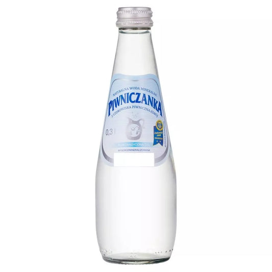 PIWNICZANKA Naturalna woda mineralna  średnionasycona CO2 0,3l